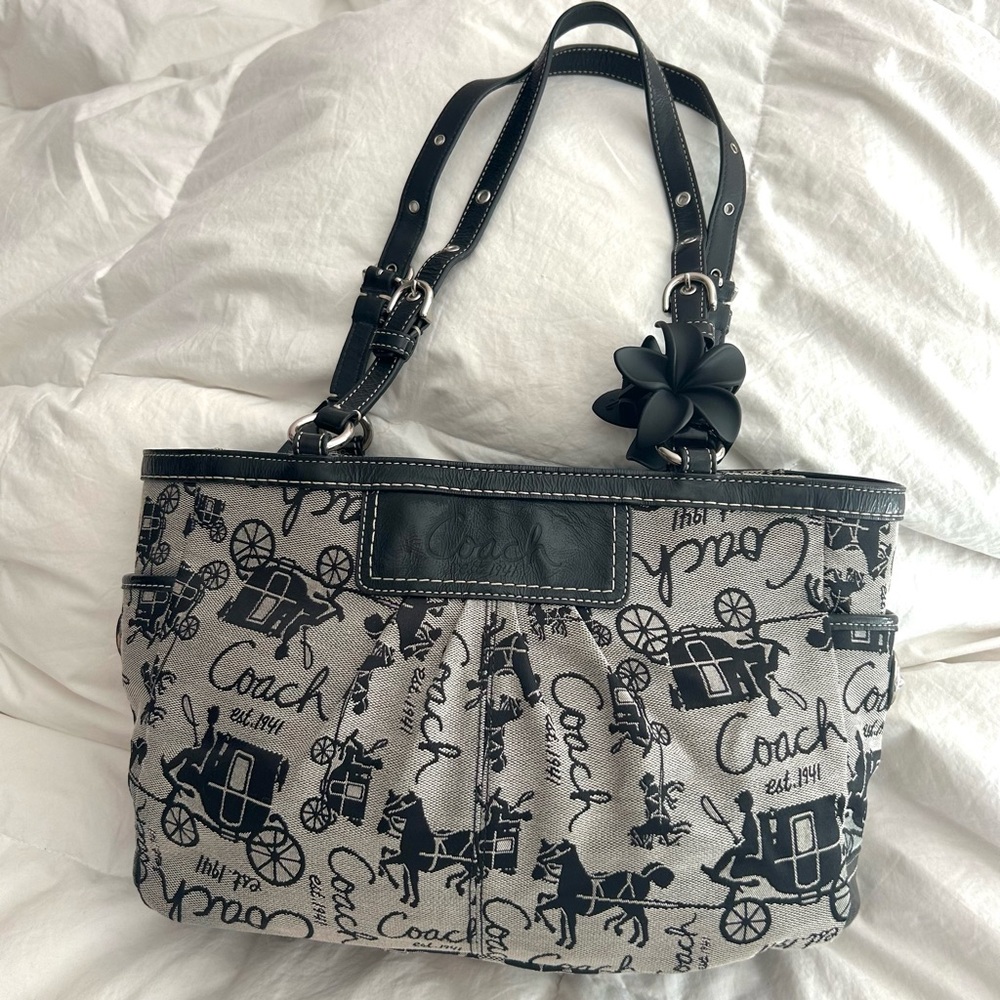 2009 Coach Horse & Carriage Canvas Shoulder Bag!